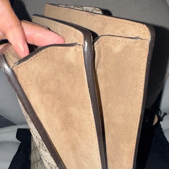 Gucci Beige GG Supreme Shoulder Bag with Pink and Green Glitter Accents - Picture 9 of 12